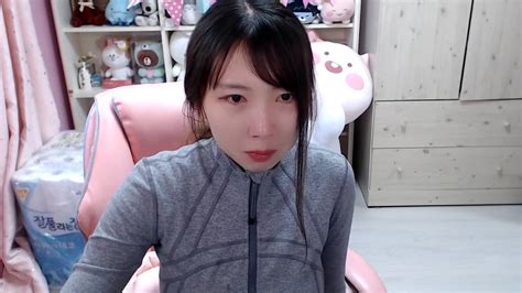 Korean Models Already Unbanned on Twitch